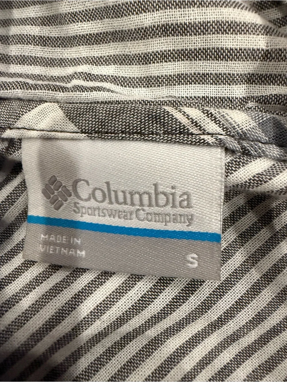 Wonens, Columbia, small-Plaid Hooded Button-Up Shirt - Gray & White - Picture 3 of 3